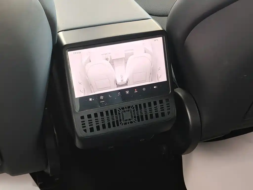 Tesla Model 3 — миниатюра 14