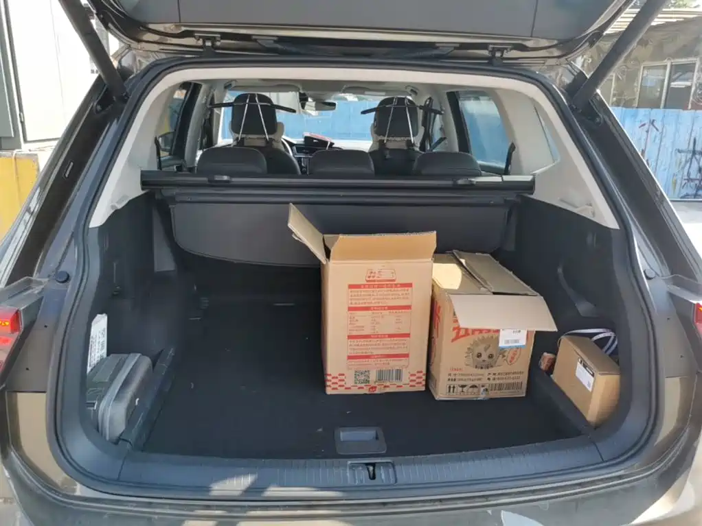 Volkswagen Tiguan L — миниатюра 19