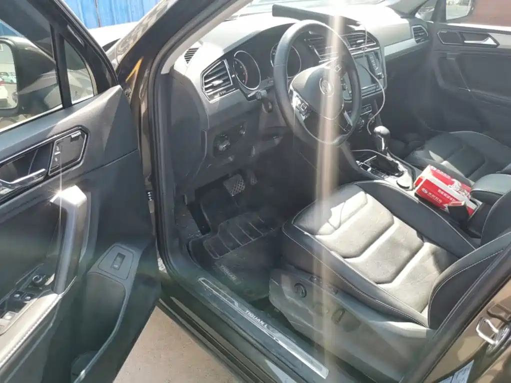Volkswagen Tiguan L — миниатюра 15