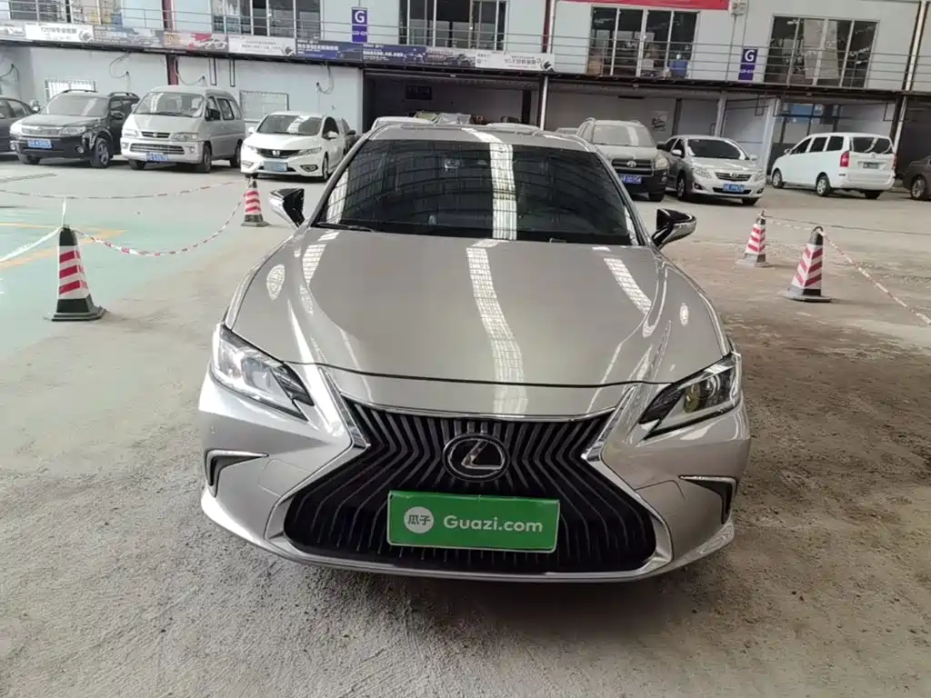 Lexus ES — миниатюра 3