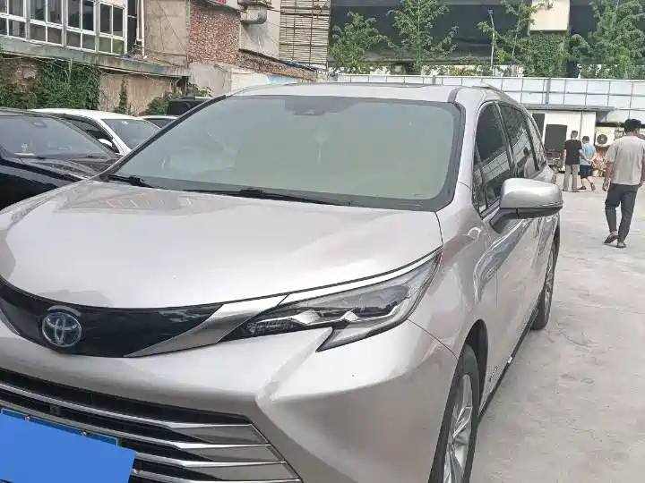 Toyota Sienna 2022