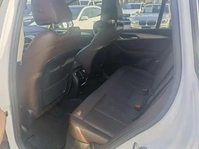 BMW iX3 — миниатюра 17