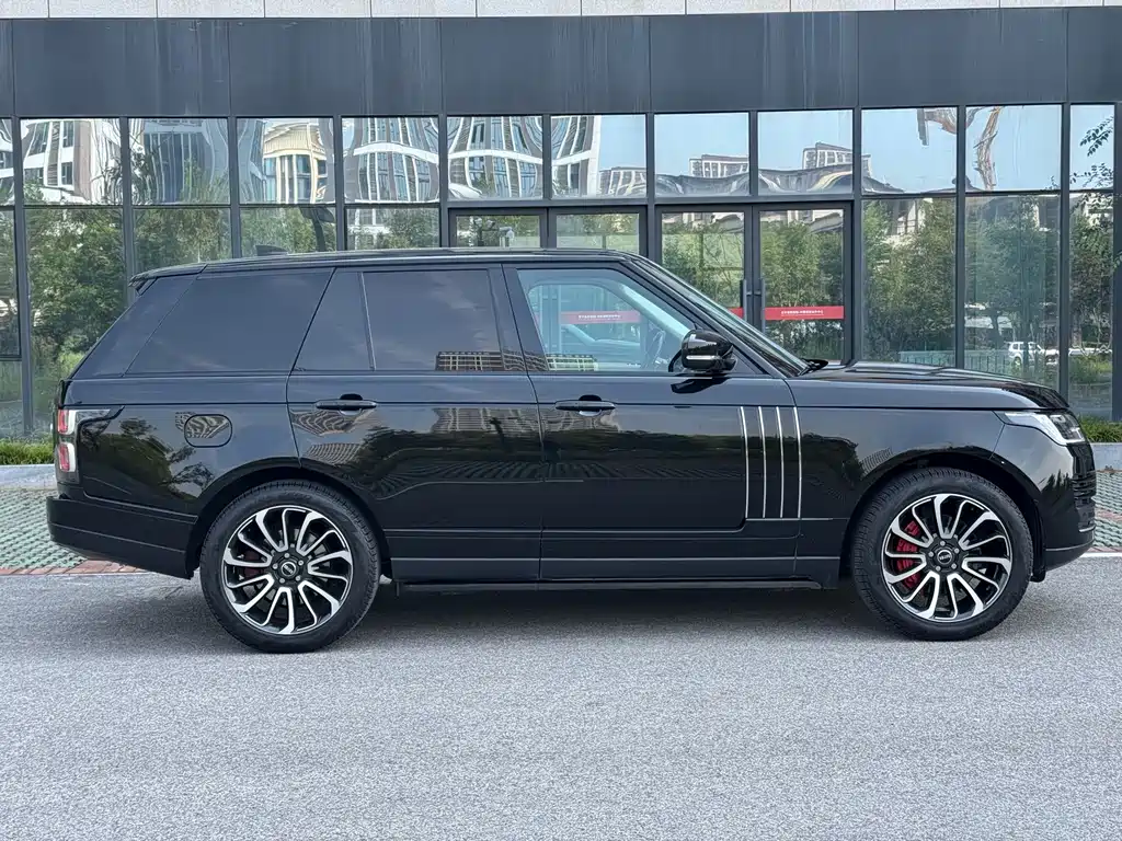 Land Rover Range Rover — миниатюра 22