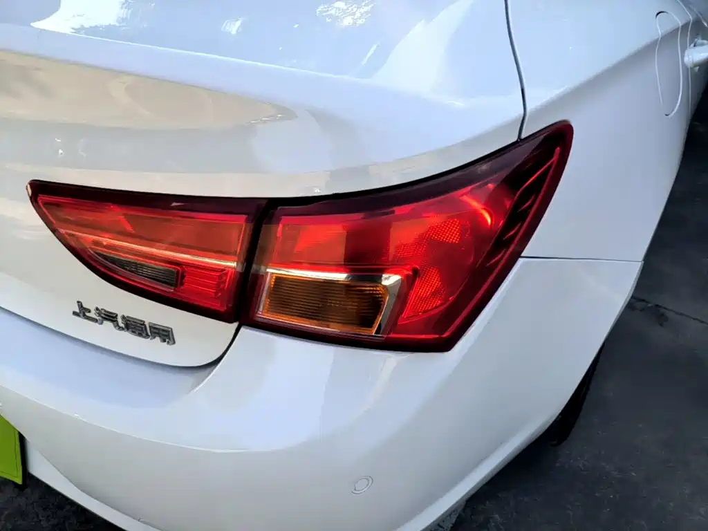 Buick Verano — миниатюра 8