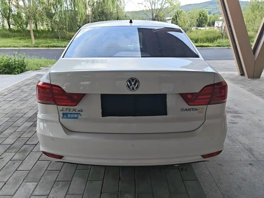 Volkswagen Santana — миниатюра 6
