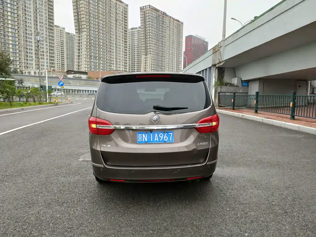 Buick GL8 — миниатюра 4