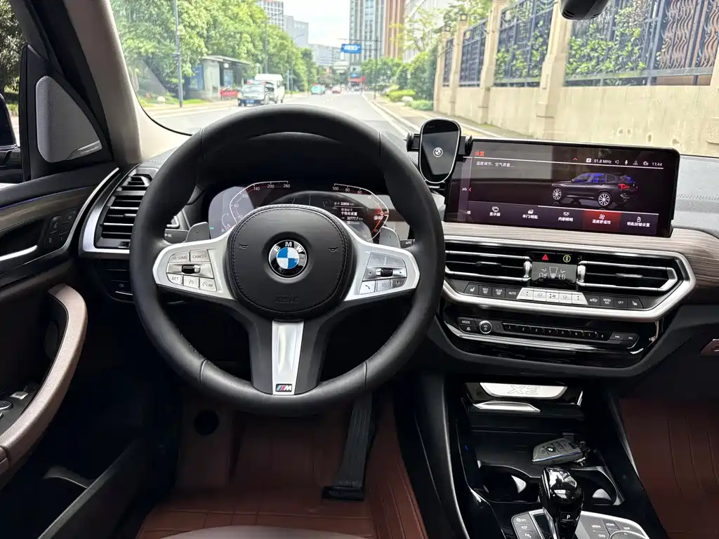 BMW X3 — миниатюра 8