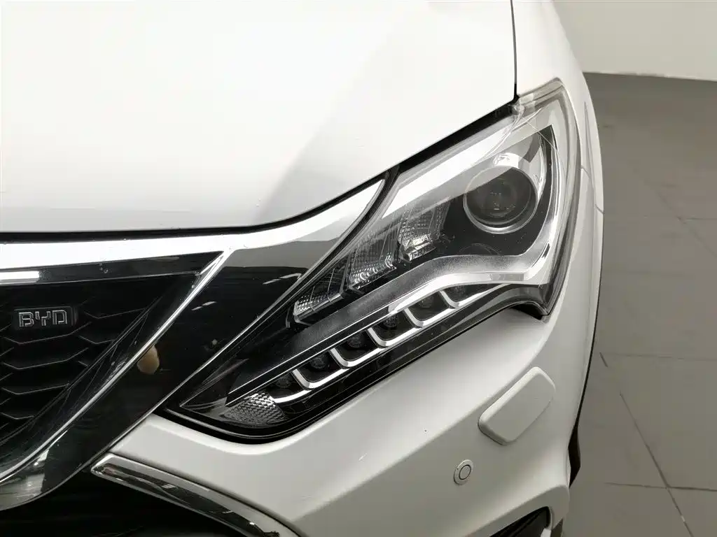 BYD Tang 2017 2.0T 100