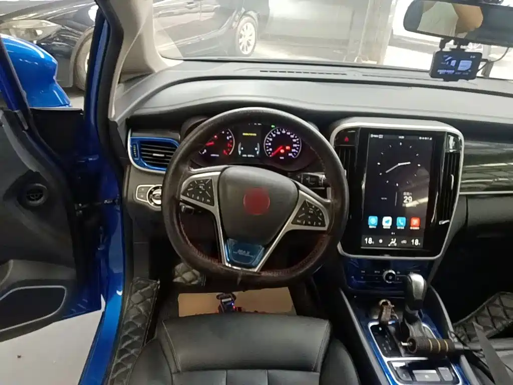 BYD MAX — миниатюра 11