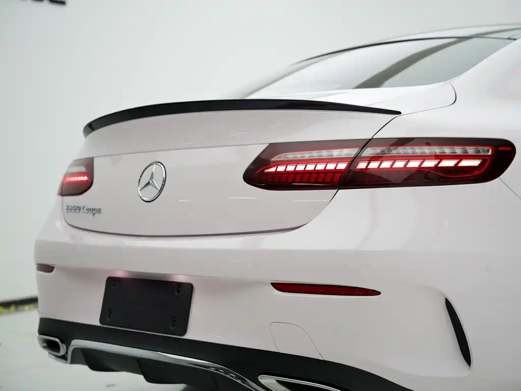 Mercedes-Benz E-Class (Import) — миниатюра 18