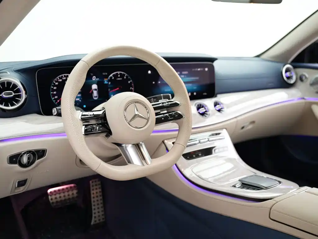 Mercedes-Benz E-Class (Import) — миниатюра 3