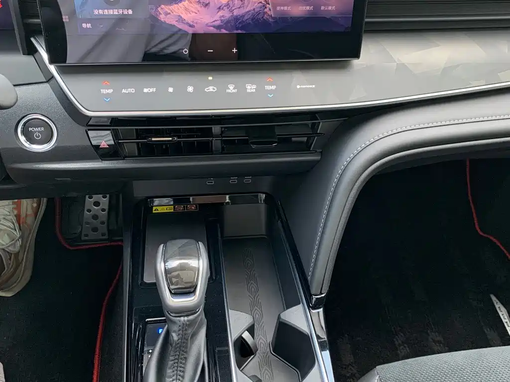 Toyota Camry — миниатюра 14