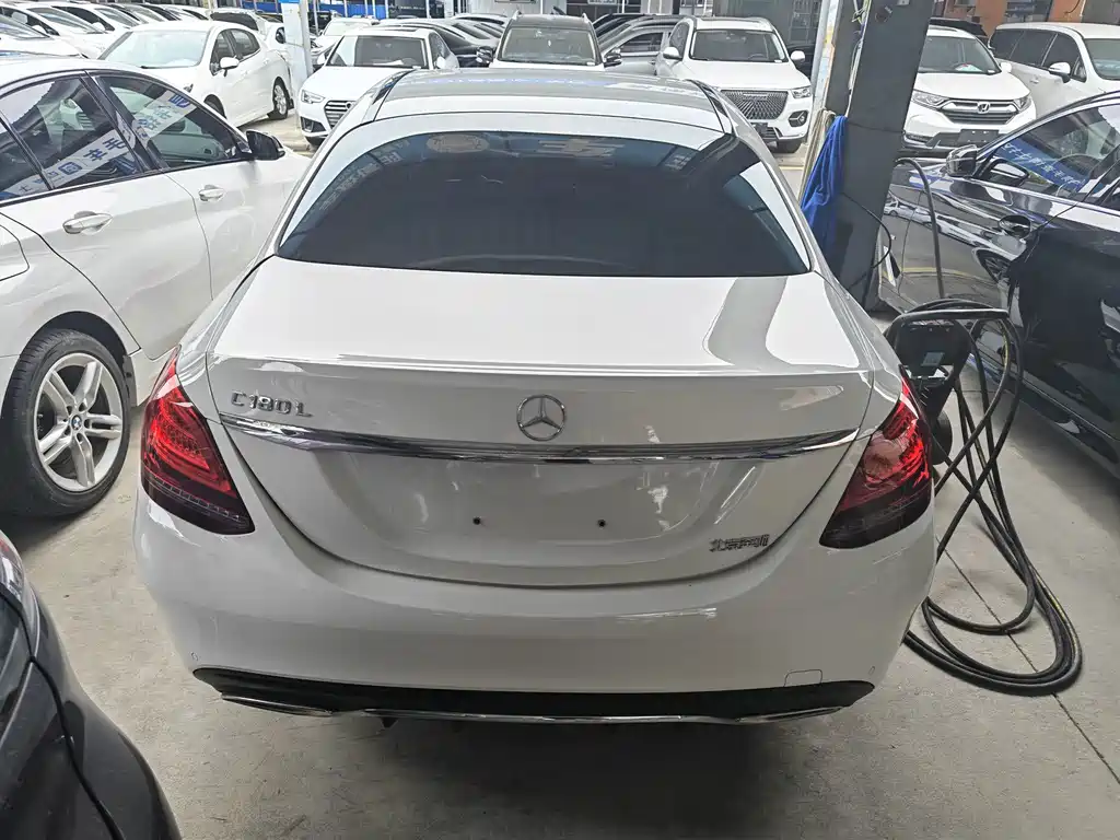 Mercedes-Benz C-Class — миниатюра 11