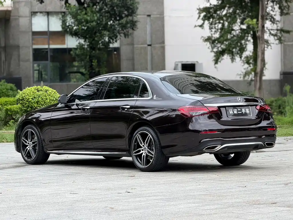 Mercedes-Benz E-Class — миниатюра 18