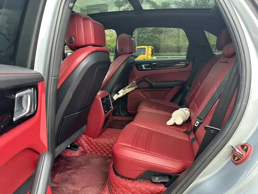 Porsche Cayenne Hybrid — миниатюра 11