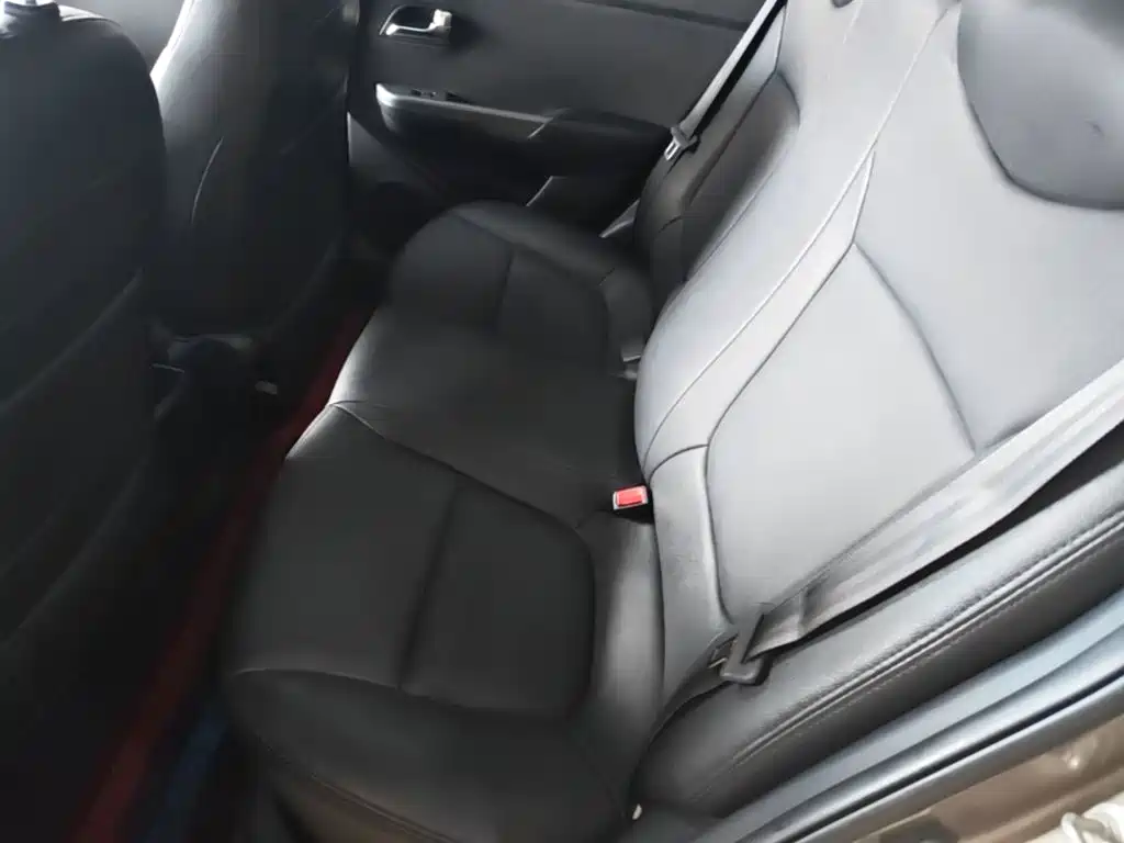 Kia K2 — миниатюра 17