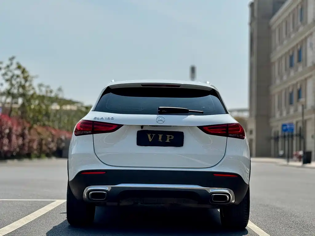 Mercedes-Benz GLA — миниатюра 8