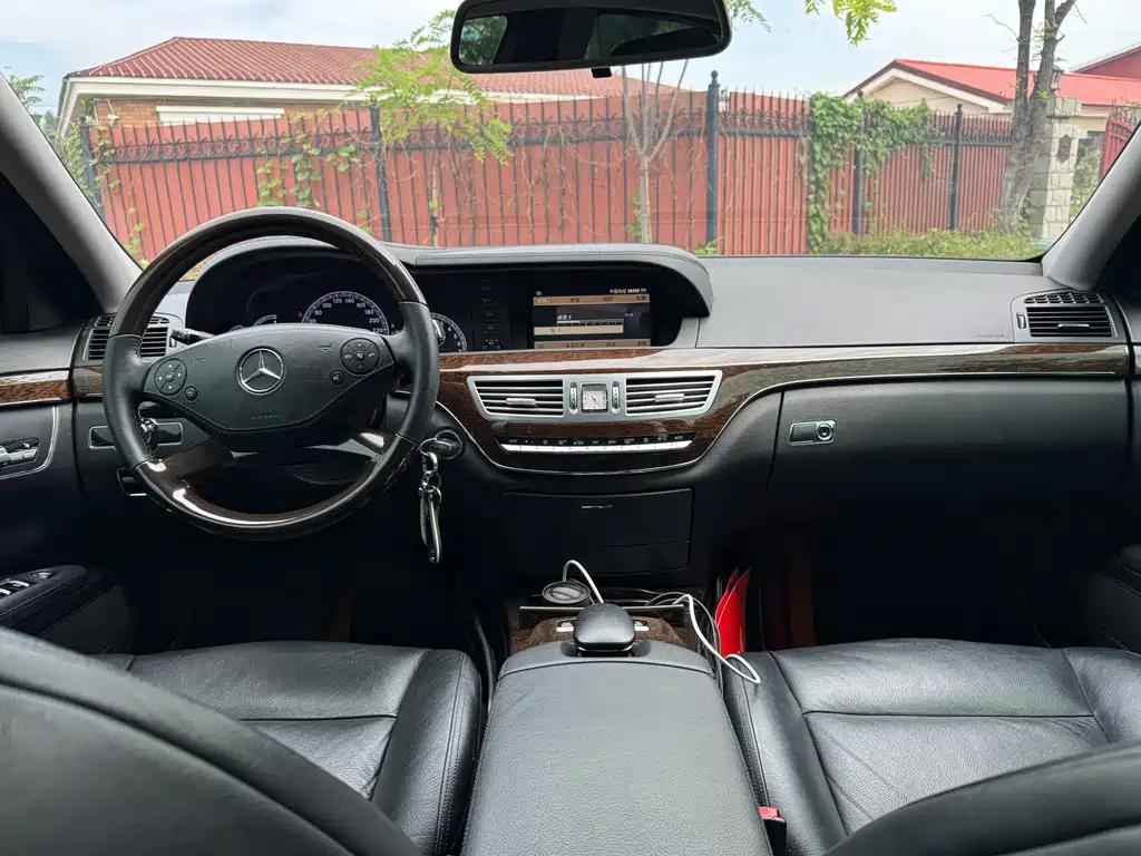 Mercedes-Benz S-Class — миниатюра 7