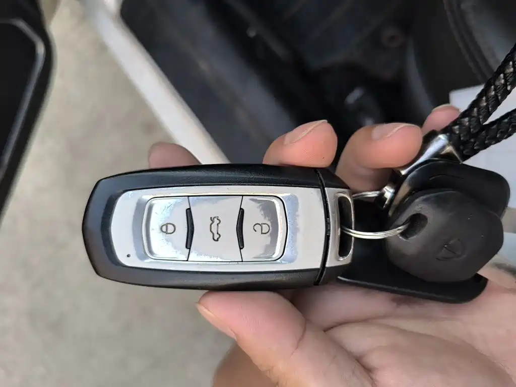 Geely Vision — миниатюра 12
