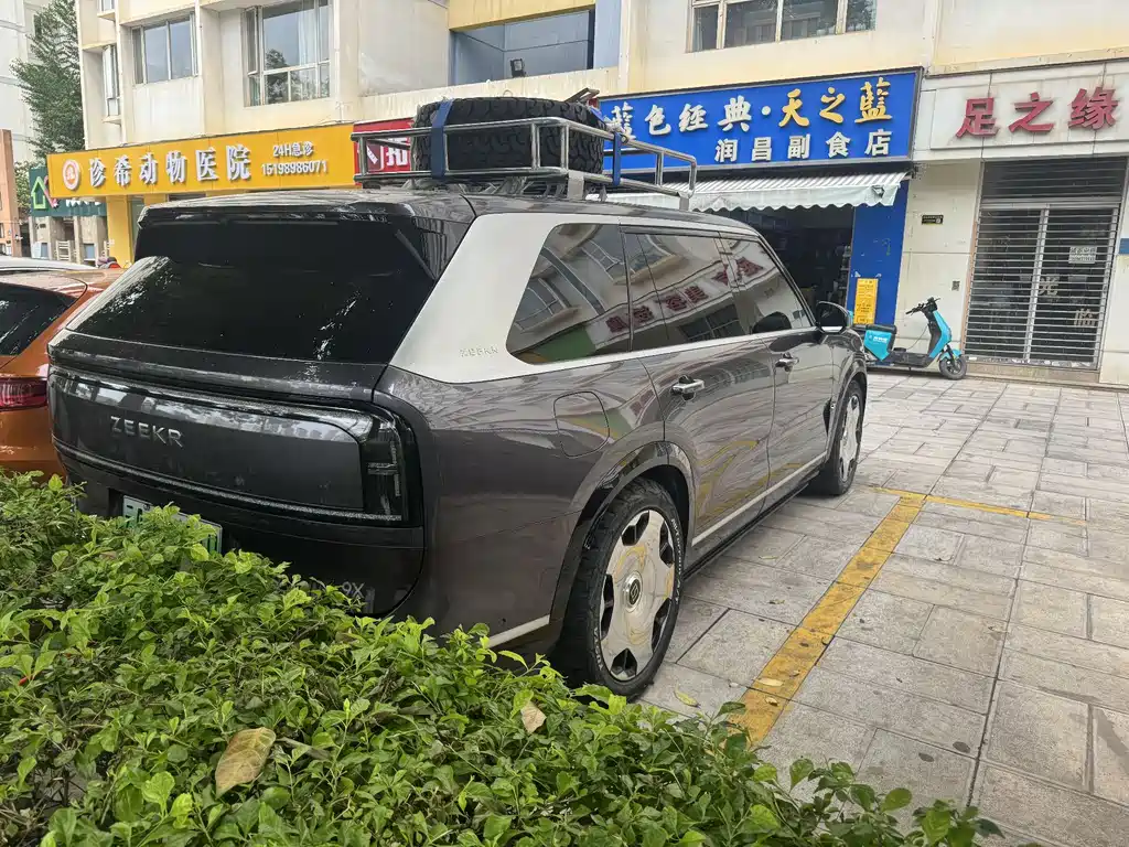 Zeekr 9X 2025 Ultra 70kWh