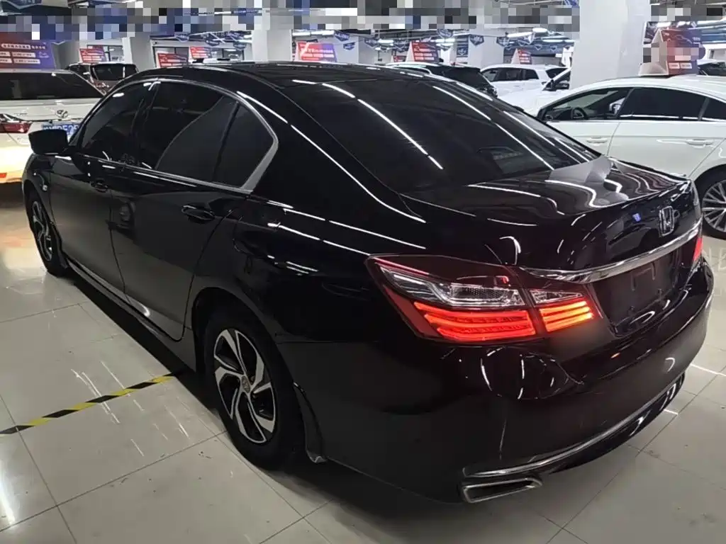 Honda Accord — миниатюра 5