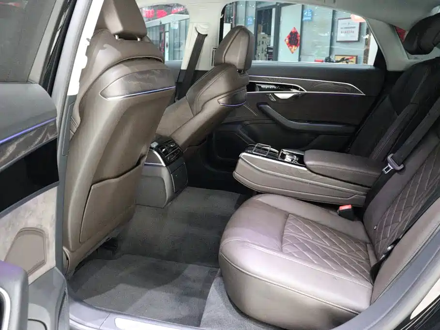 Audi A8 — миниатюра 7