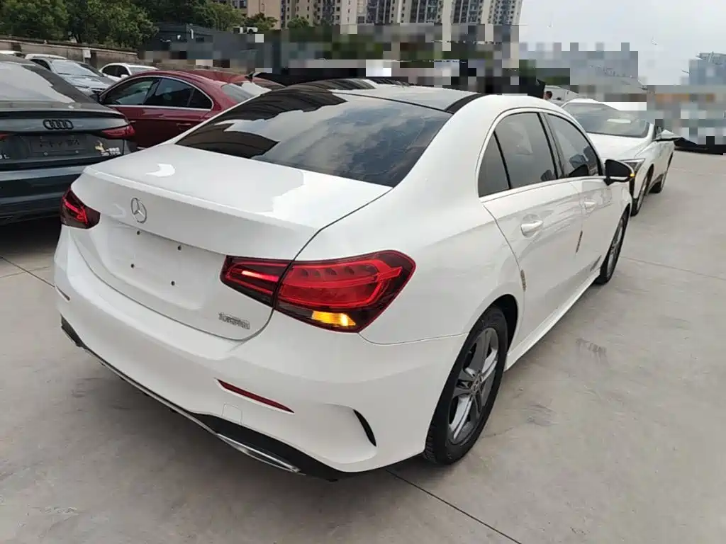 Mercedes-Benz A-Class — миниатюра 7