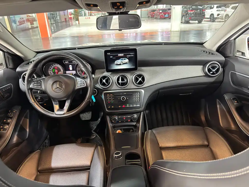 Mercedes-Benz GLA — миниатюра 11