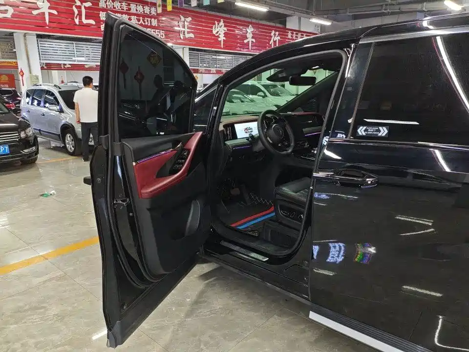 GAC Motor Trumpchi M8 — миниатюра 6