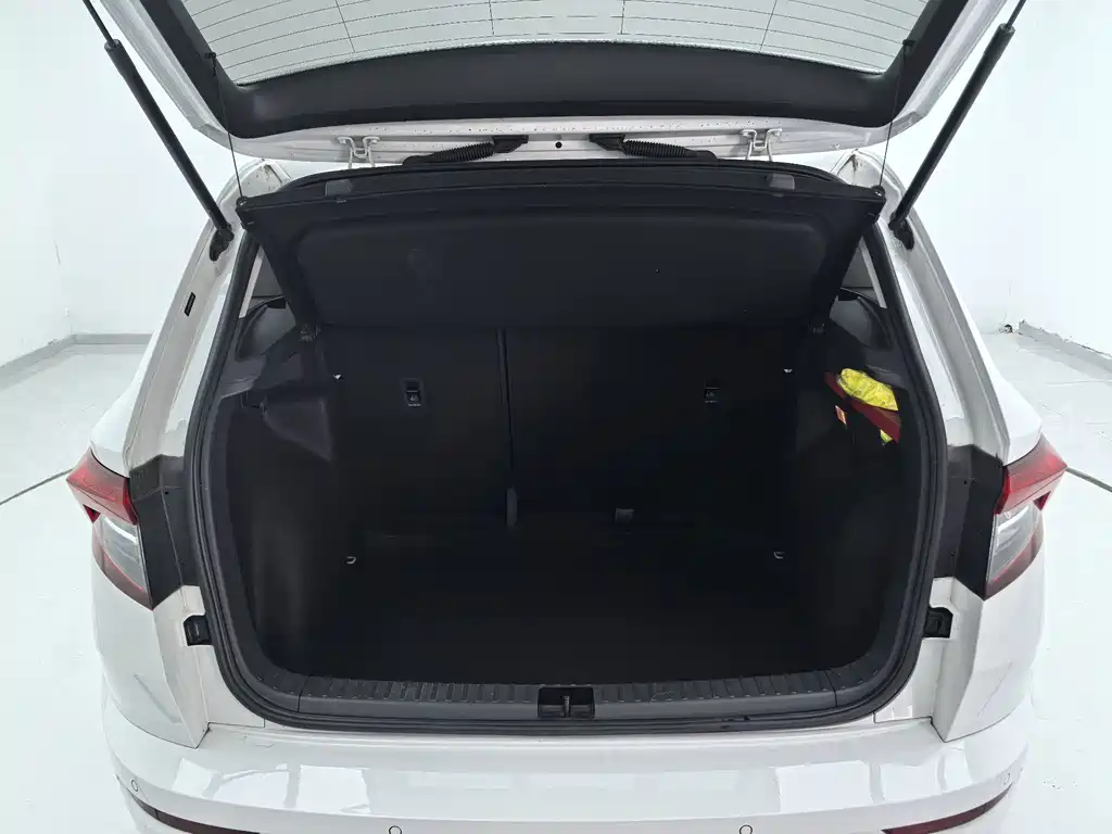 Skoda Karoq 2023 — фото 17