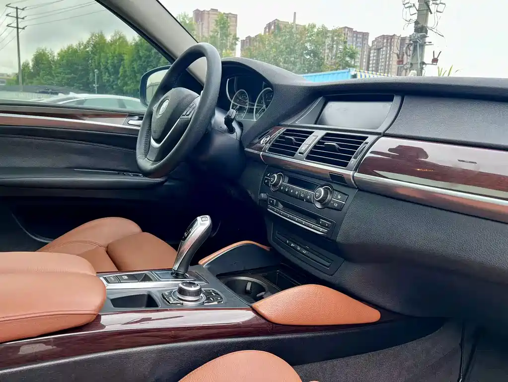 BMW X6 — миниатюра 16