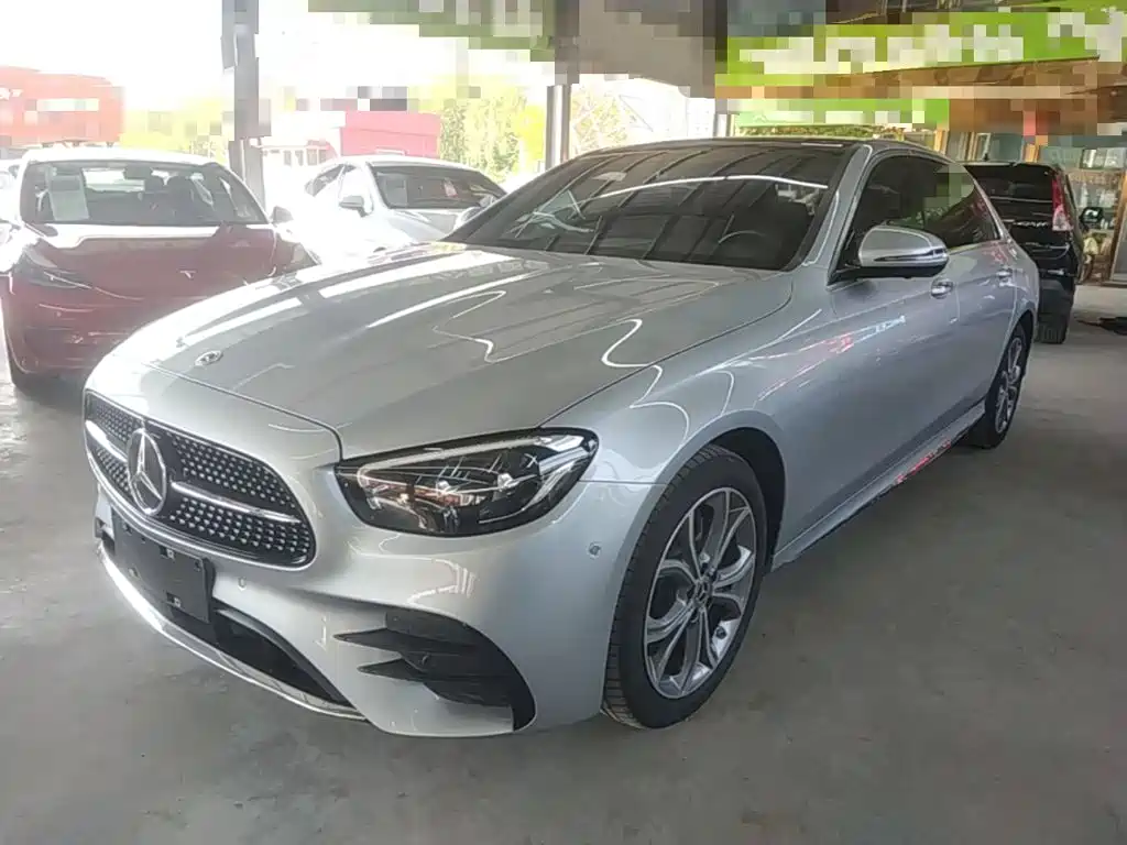 Mercedes-Benz E-Class — миниатюра 2