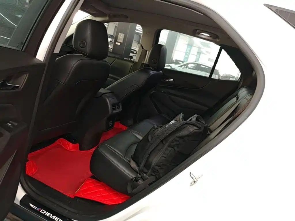 Chevrolet Equinox — миниатюра 17