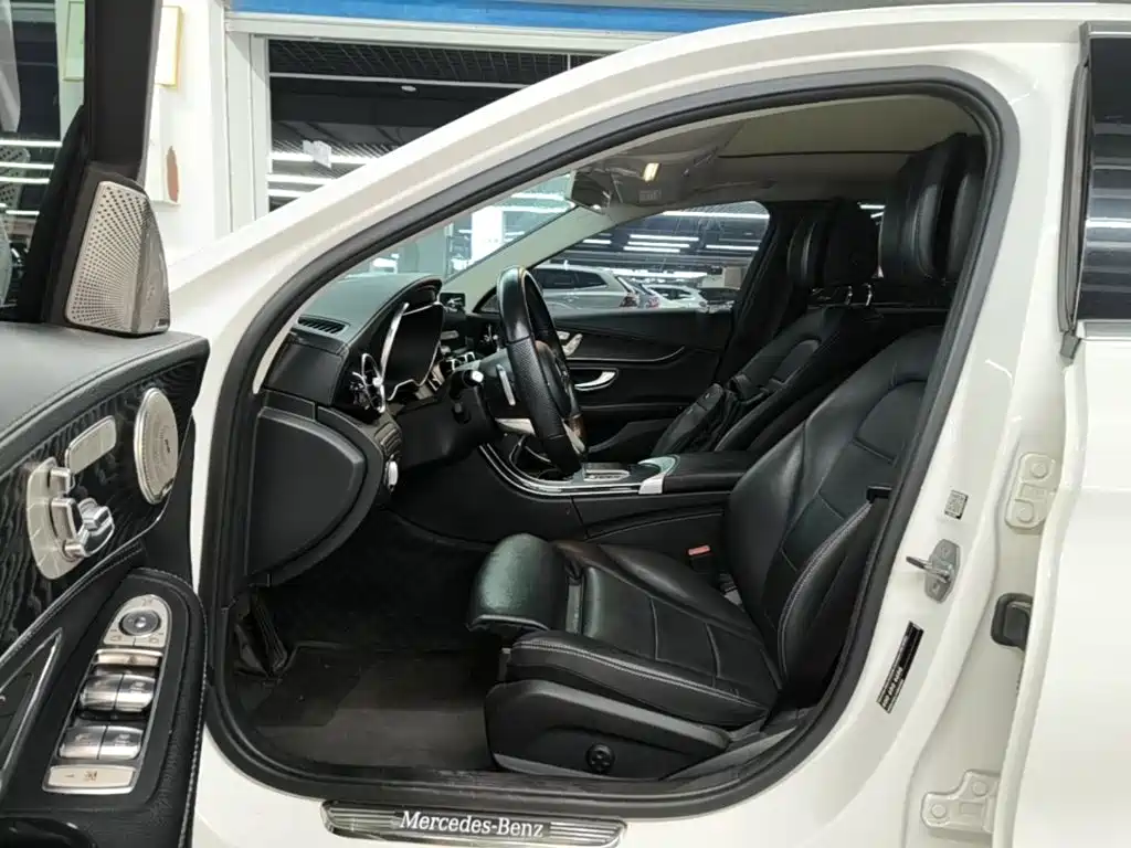 Mercedes-Benz C-Class — миниатюра 16