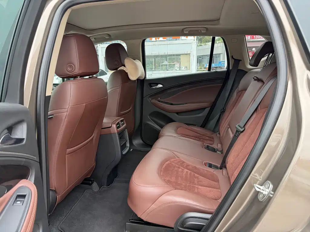 Buick Envision Plus — миниатюра 7