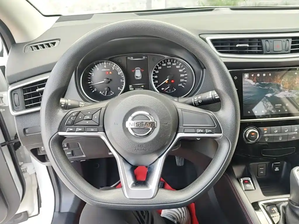 Nissan Qashqai — миниатюра 11