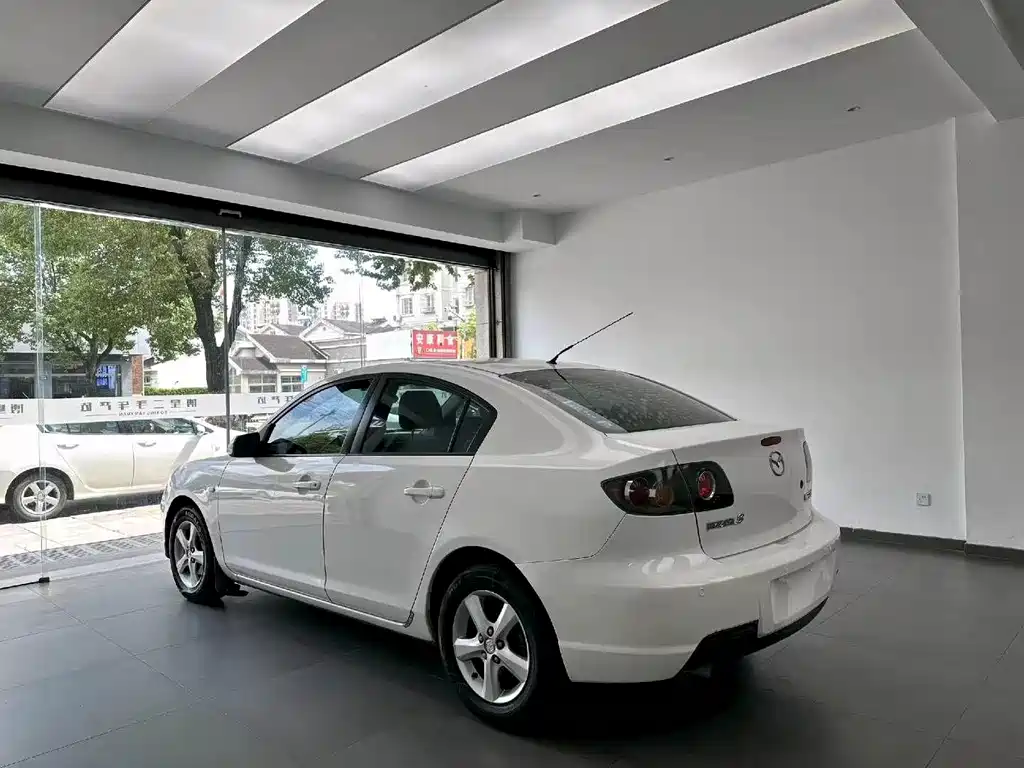 Mazda 3 — миниатюра 7