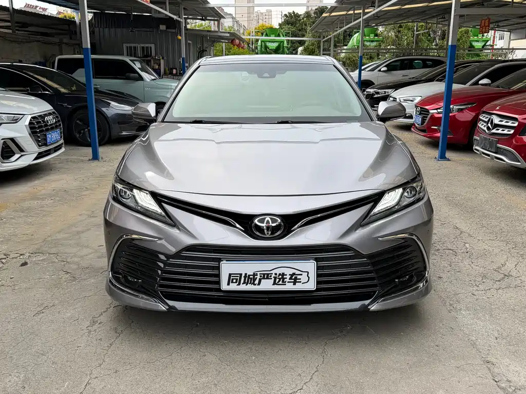 Toyota Camry — миниатюра 2