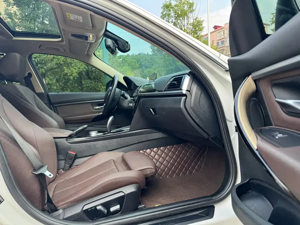 BMW 3 Series — миниатюра 14