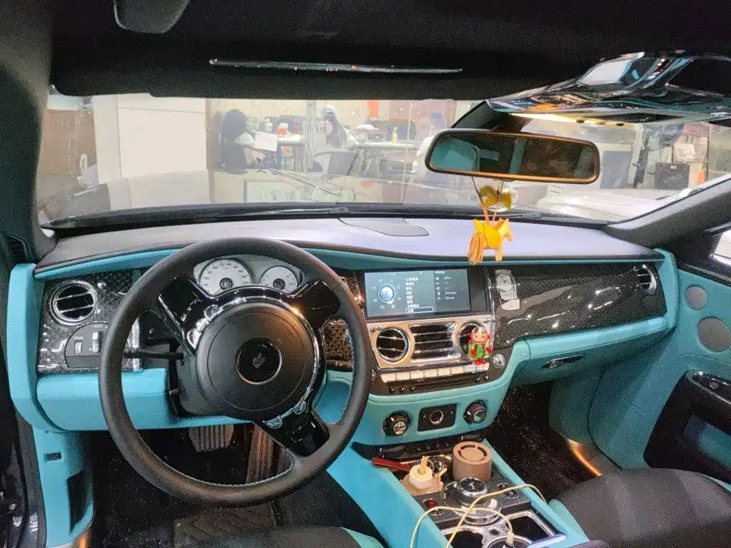 Rolls-Royce Ghost — миниатюра 3