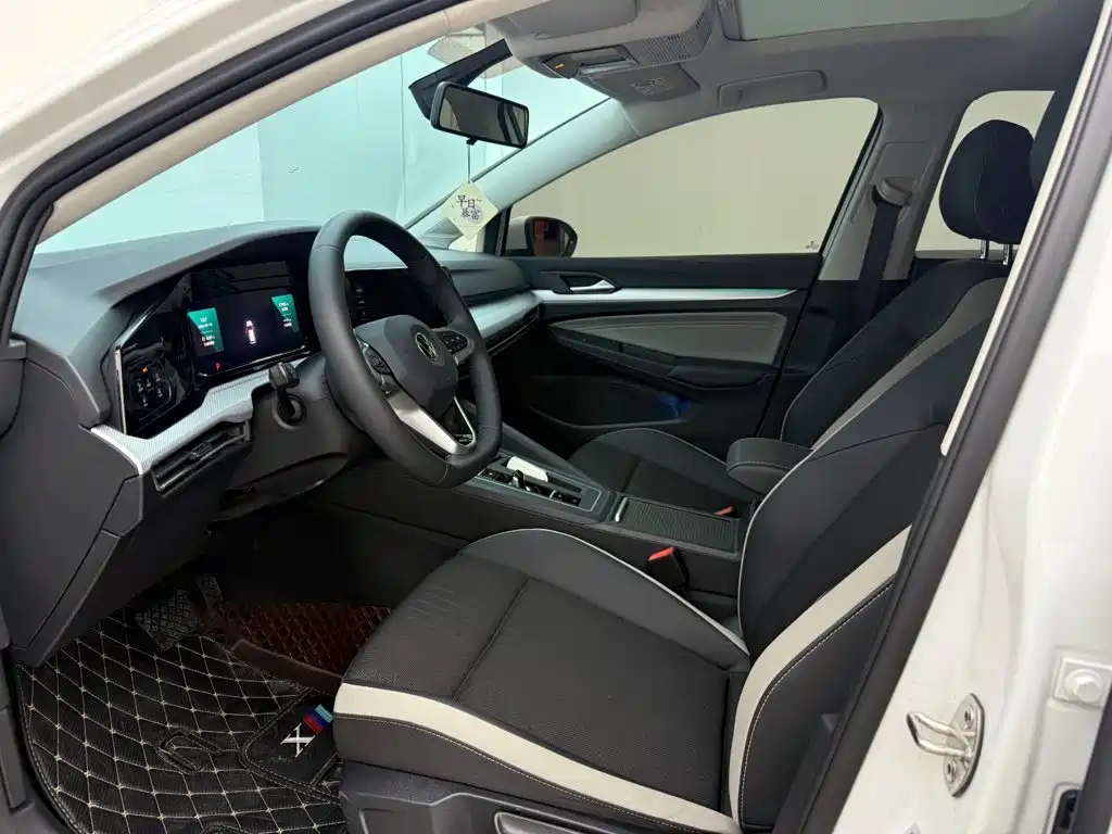 Volkswagen Golf — миниатюра 10
