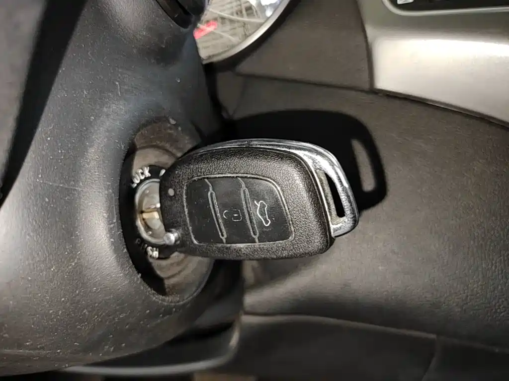Hyundai Elantra Langdong — миниатюра 9