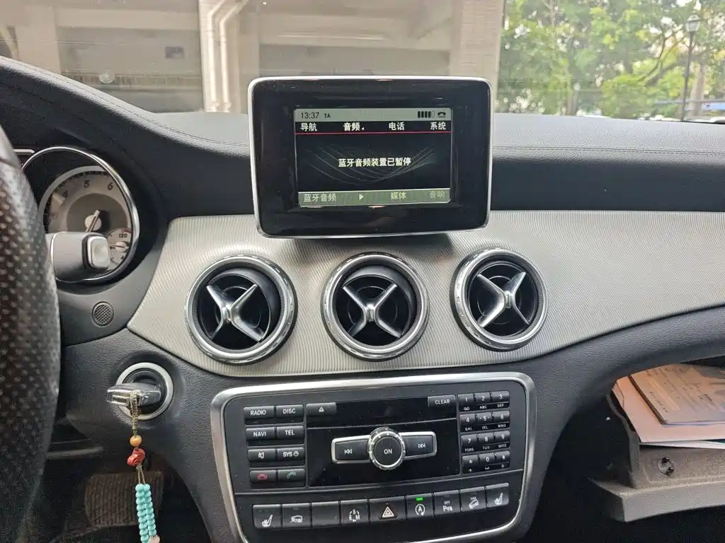 Mercedes-Benz GLA — миниатюра 6
