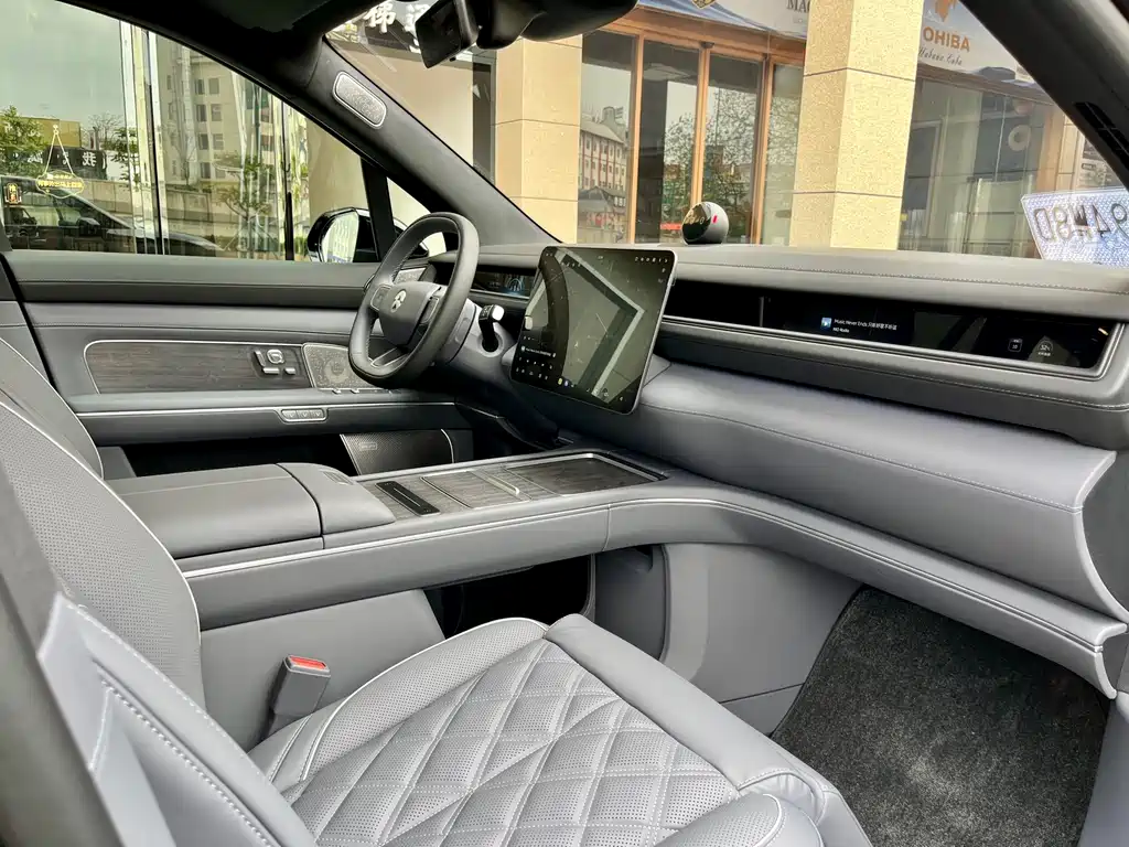 NIO ES8 2026 мест Executive Luxury