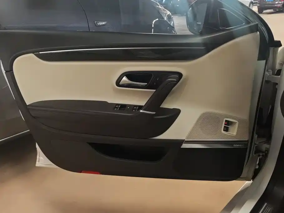 Volkswagen CC — миниатюра 9