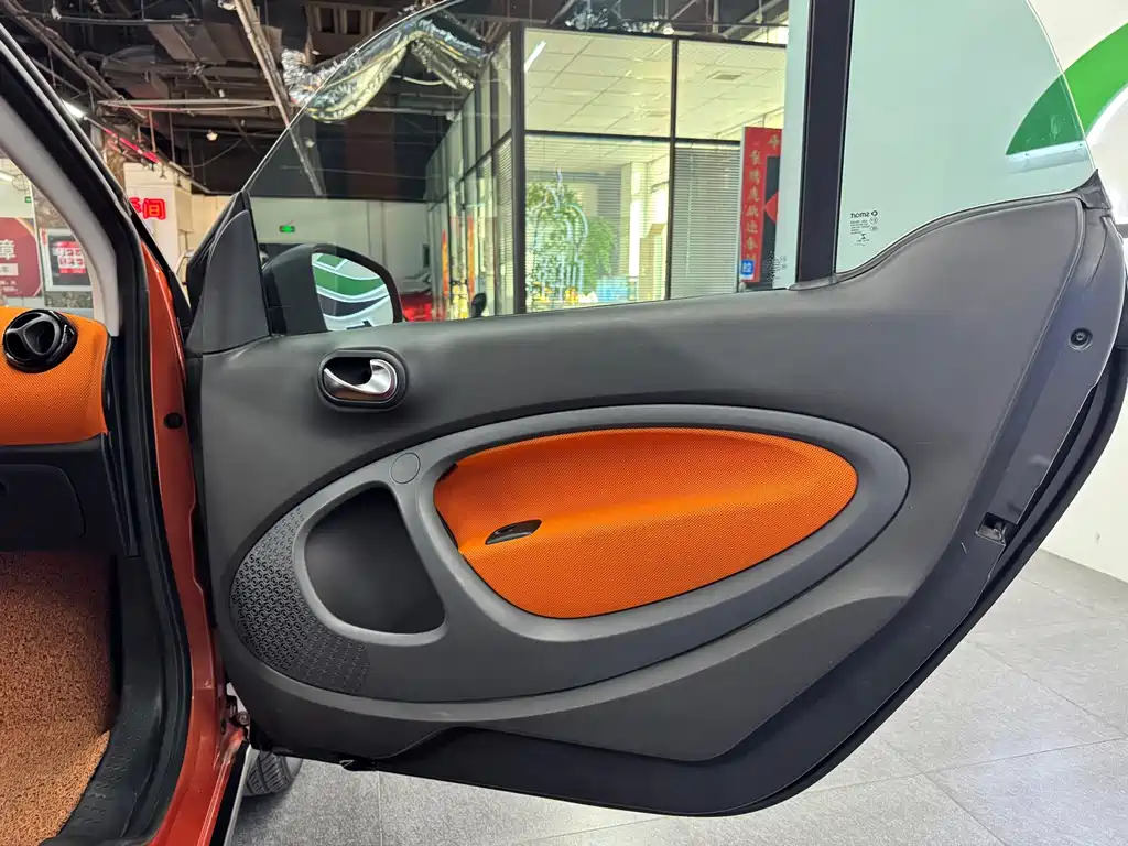 smart Smart Fortwo — миниатюра 8