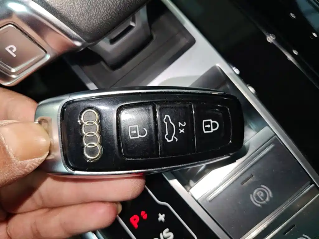 Audi Q7 — миниатюра 9