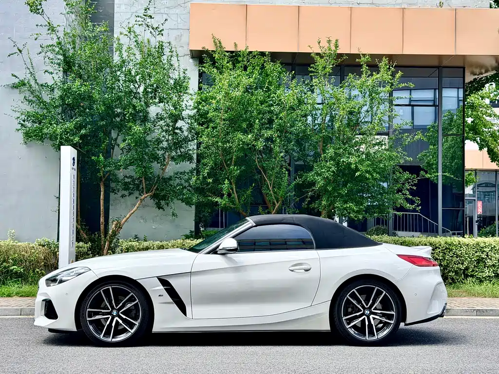 BMW Z4 — миниатюра 6