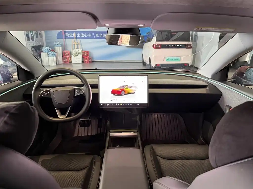Tesla Model 3 — миниатюра 5