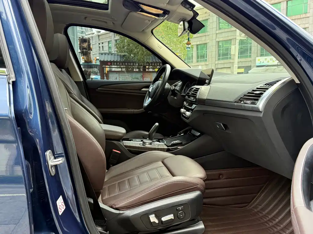 BMW X3 — миниатюра 8